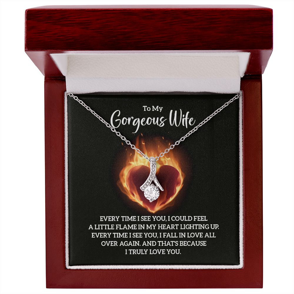 Alluring Beauty Love Necklace For Gorgeous Wife 