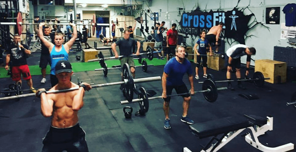 A CrossFit workout is a challenge for transforming bodies and minds 