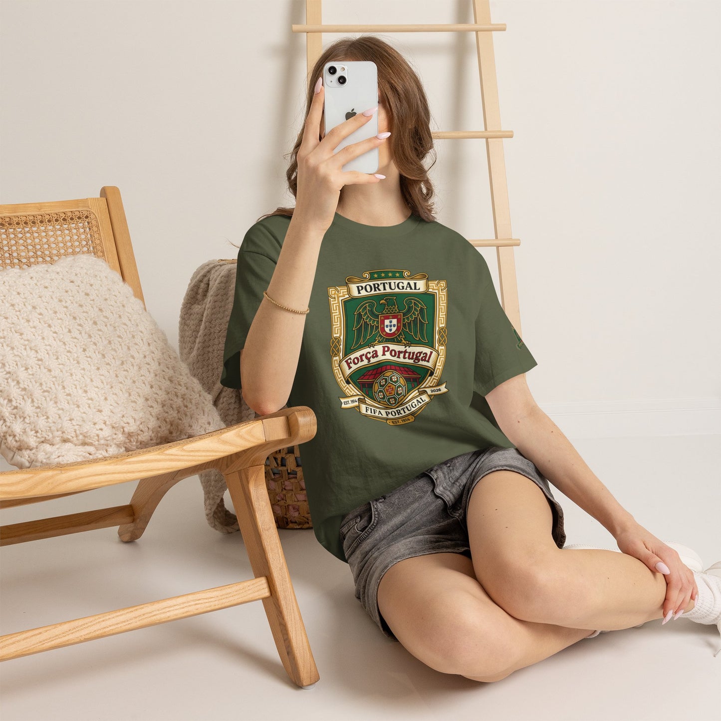 Portugal Soccer Team Fan T‑Shirt — Vintage Portugal Soccer Crest Tee