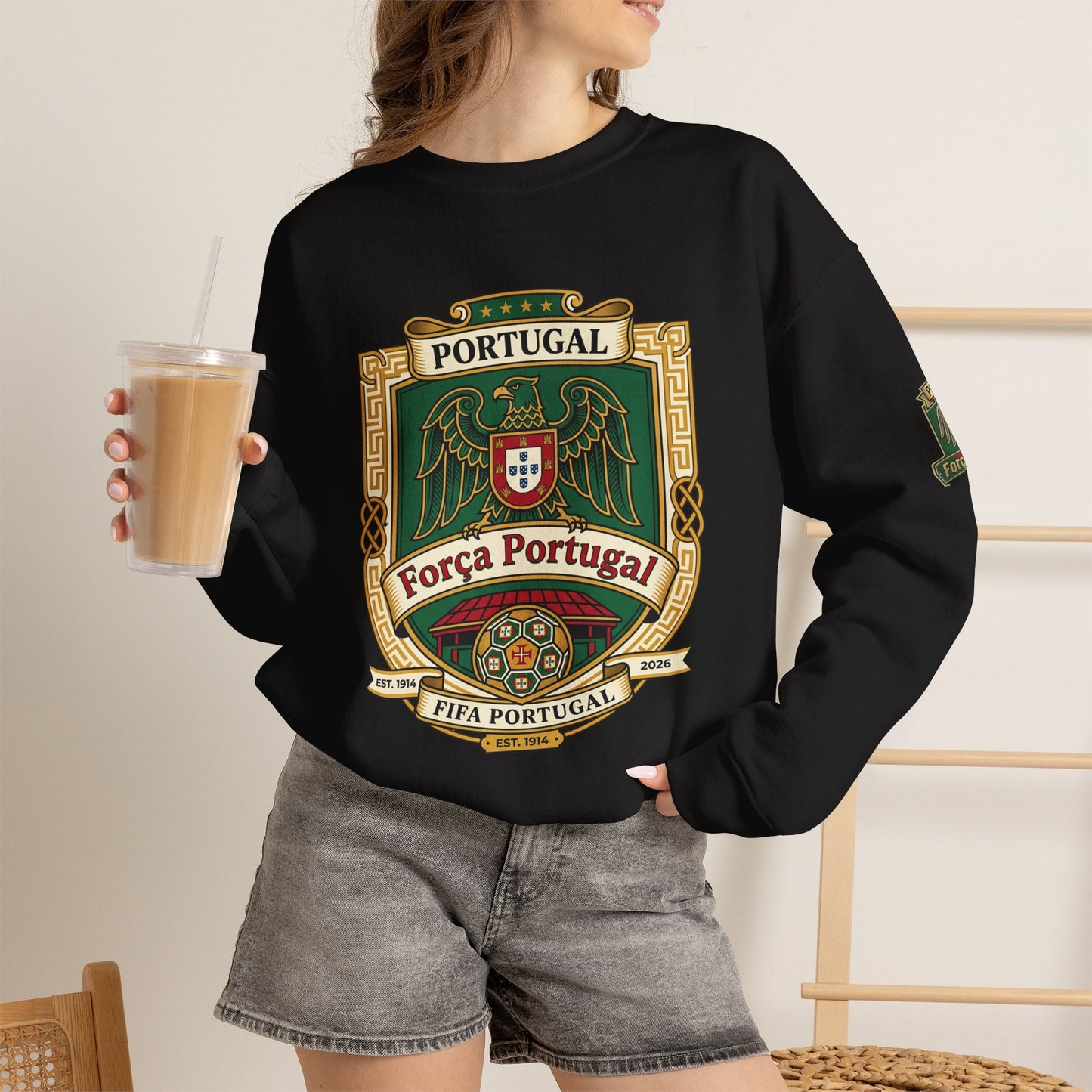 Portugal Soccer Fan Unisex Heavy Blend™ Crewneck Sweatshirt - Classic Portugal Soccer Crest Design Sweatshirt