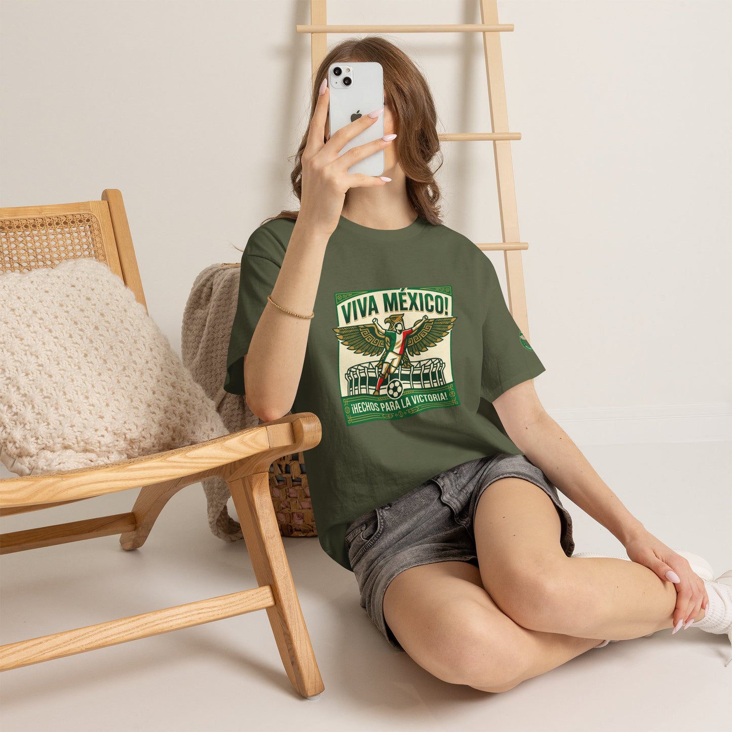 Viva México Soccer Tee — Patriotic Mexican Eagle Design (Hechos Para la Victoria)