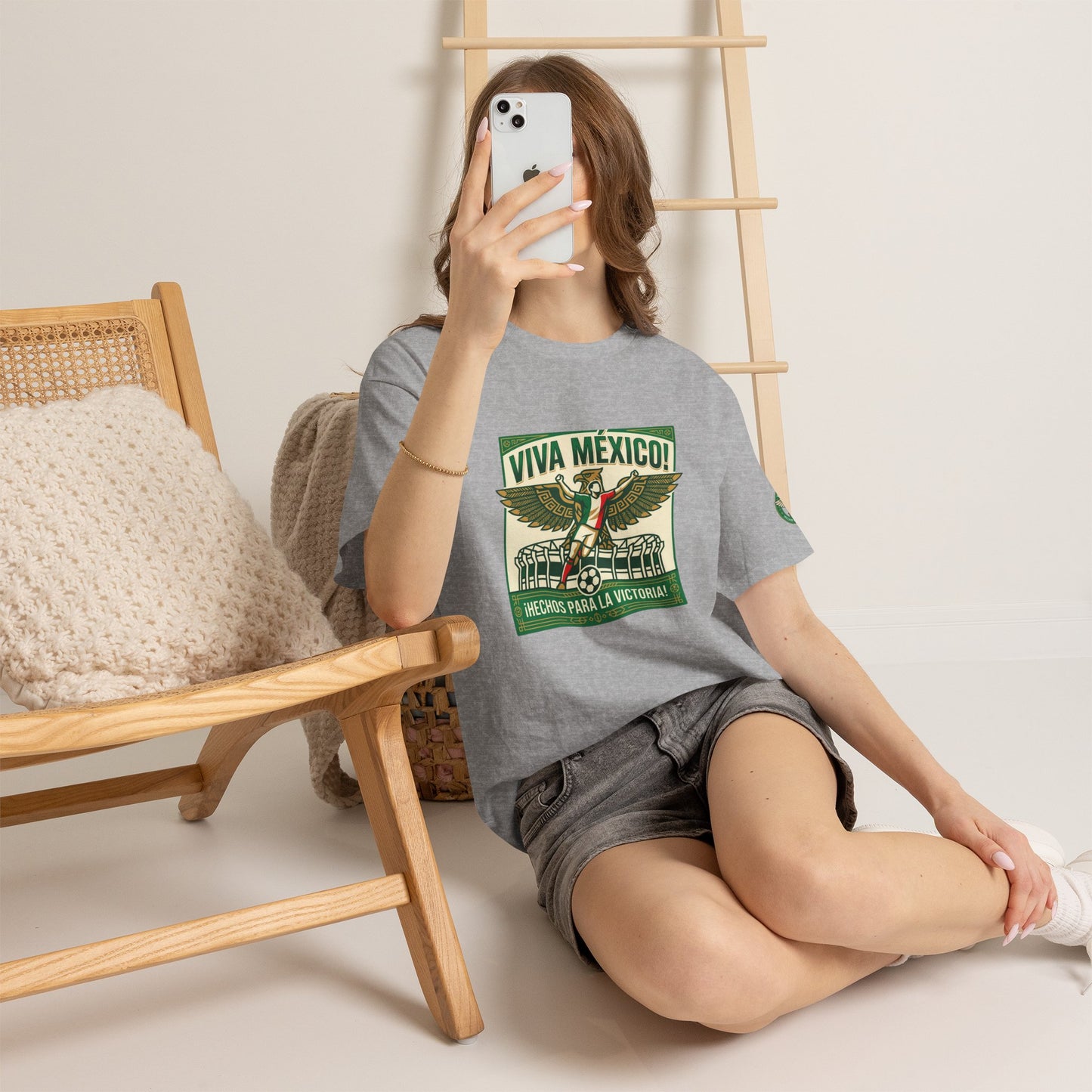 Viva México Soccer Tee — Patriotic Mexican Eagle Design (Hechos Para la Victoria)