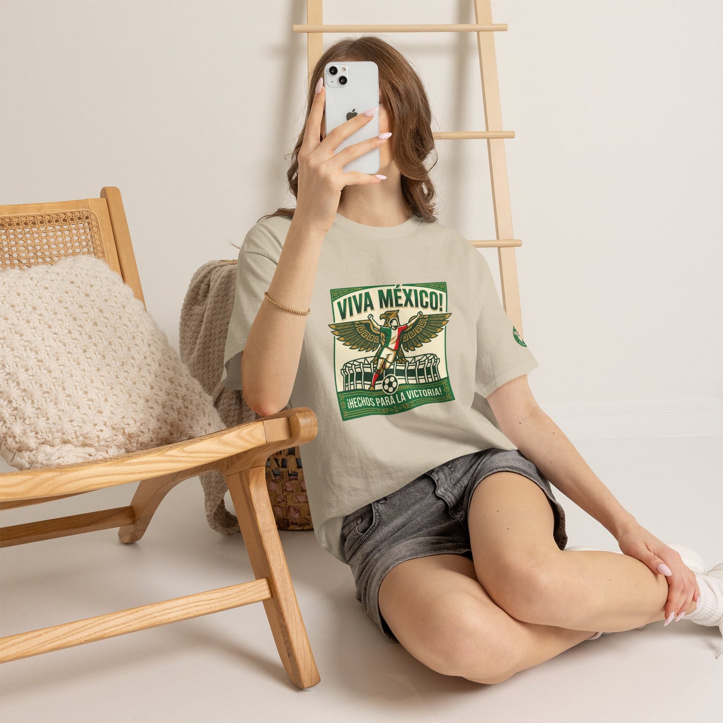 Viva México Soccer Tee — Patriotic Mexican Eagle Design (Hechos Para la Victoria)