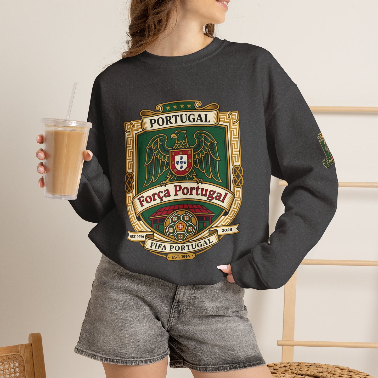 Portugal Soccer Fan Unisex Heavy Blend™ Crewneck Sweatshirt - Classic Portugal Soccer Crest Design Sweatshirt