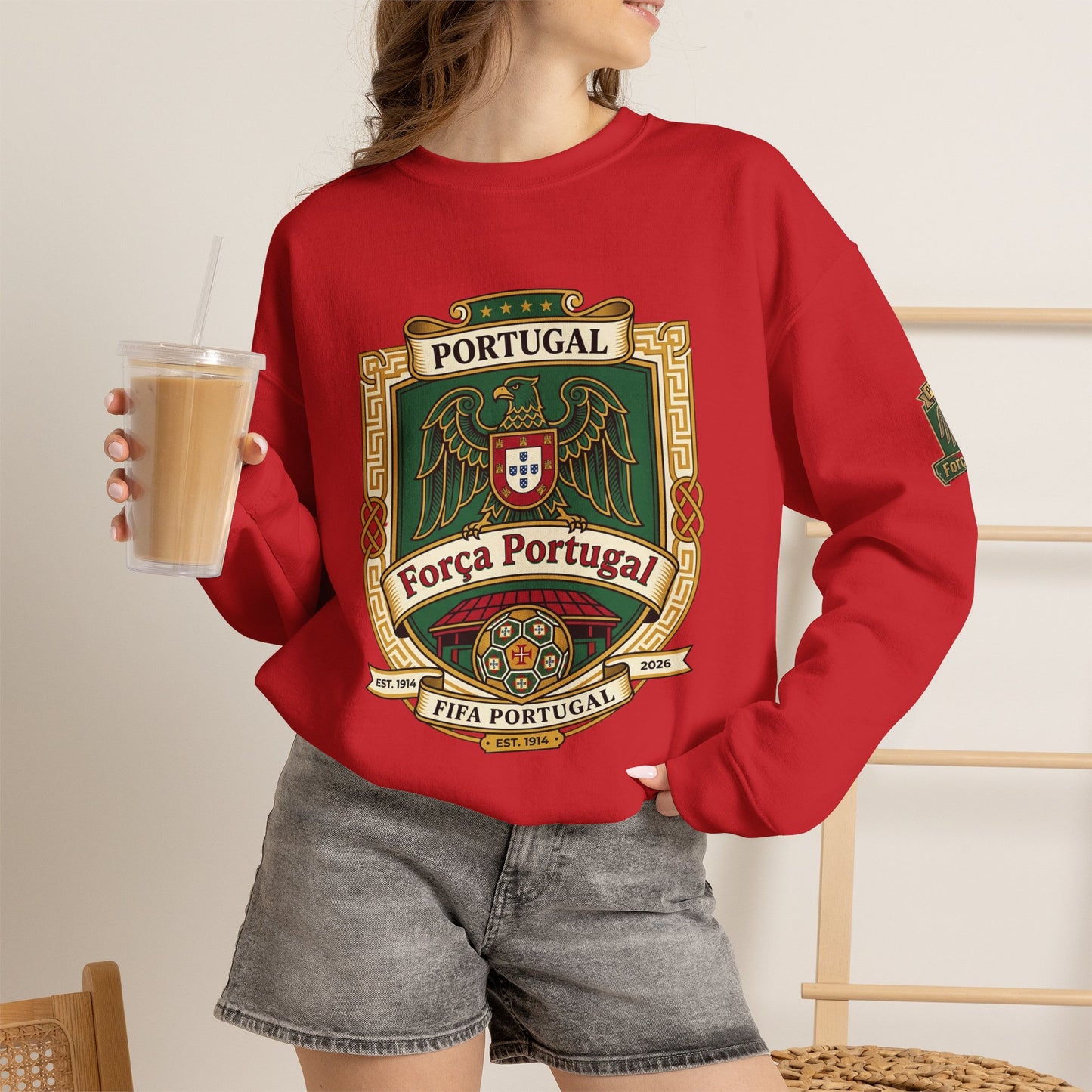 Portugal Soccer Fan Unisex Heavy Blend™ Crewneck Sweatshirt - Classic Portugal Soccer Crest Design Sweatshirt