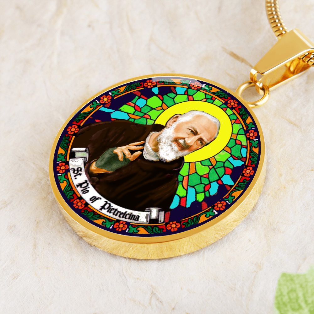 St. Padre Pio Pendant gold