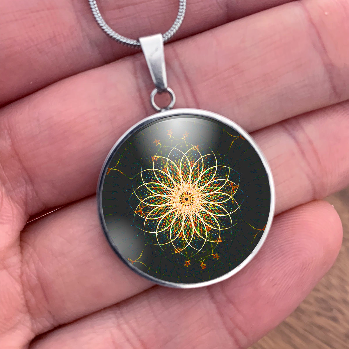 Unique Mandala Pendant - MES MIRAE GRAPHICA